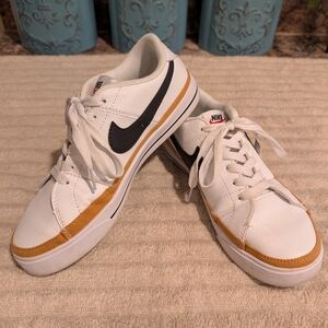 Nike Men's White and Tan Sneakers